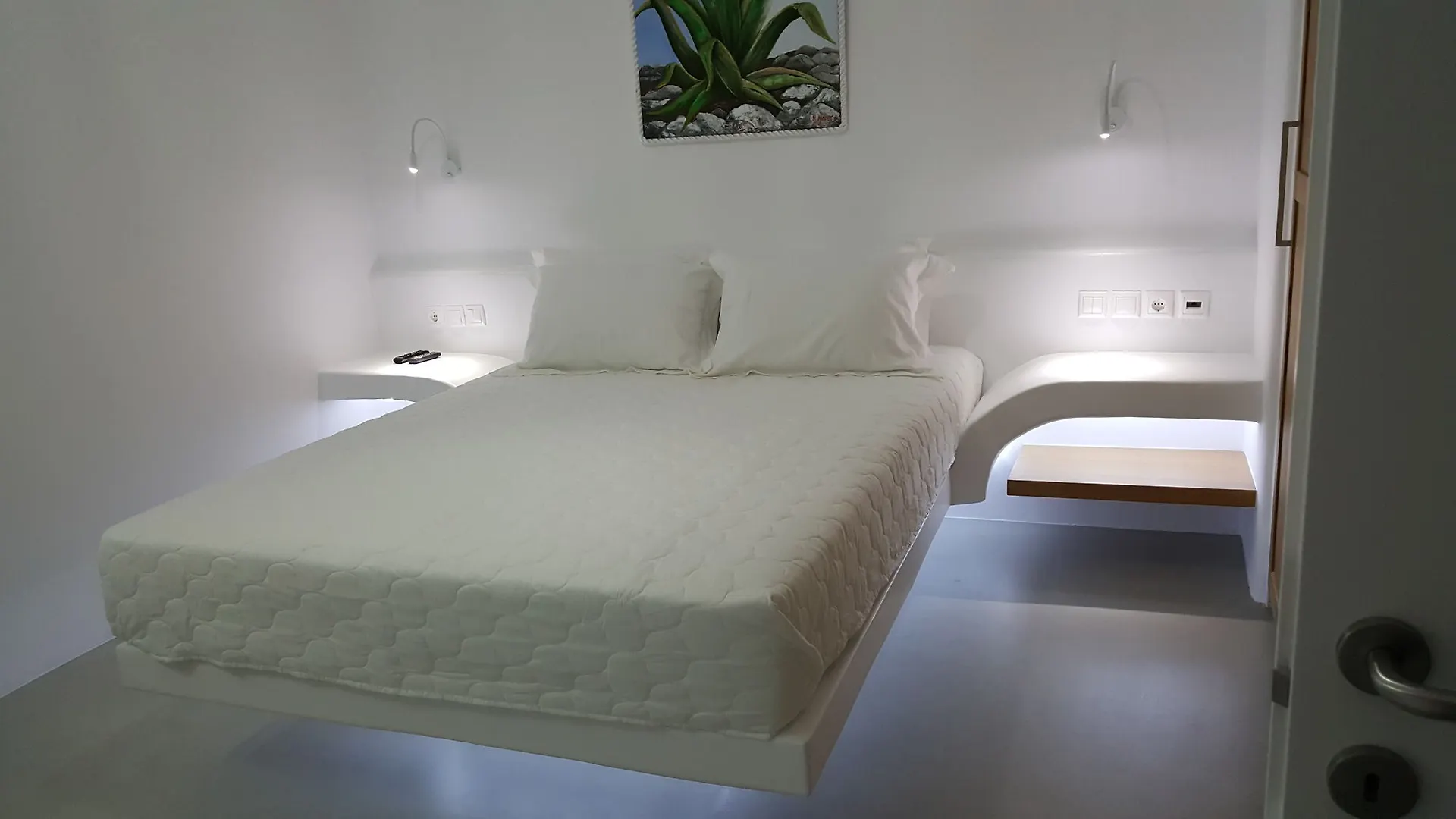 Otherview Villa Super Paradise Beach